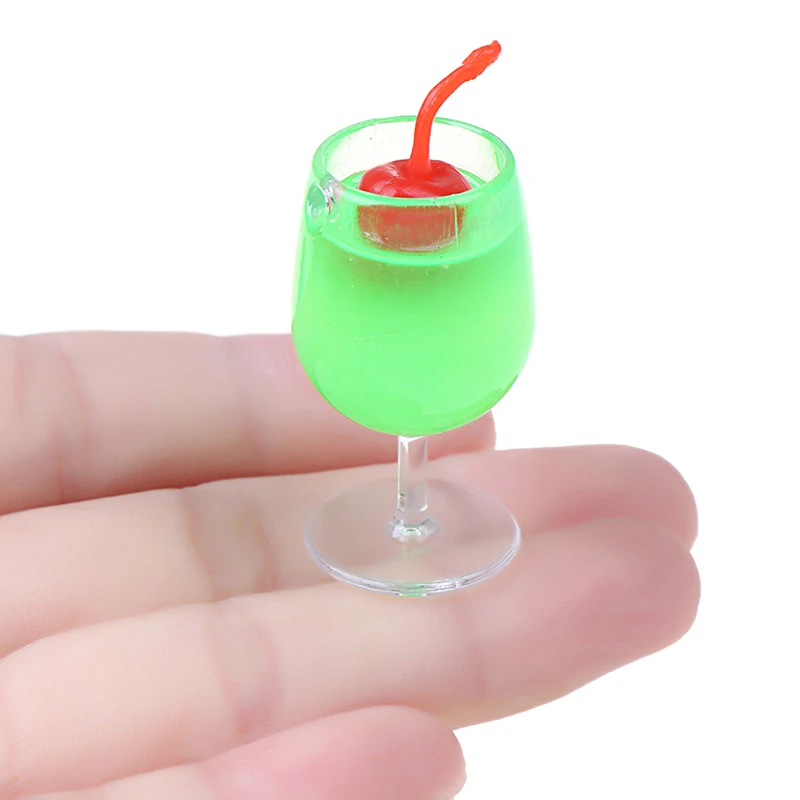 1Pc Resin Cocktail Cup Simulation Drink Glass Model Toy Doll House Decoration Scale 1/12 Dollhouse Miniature Accessories