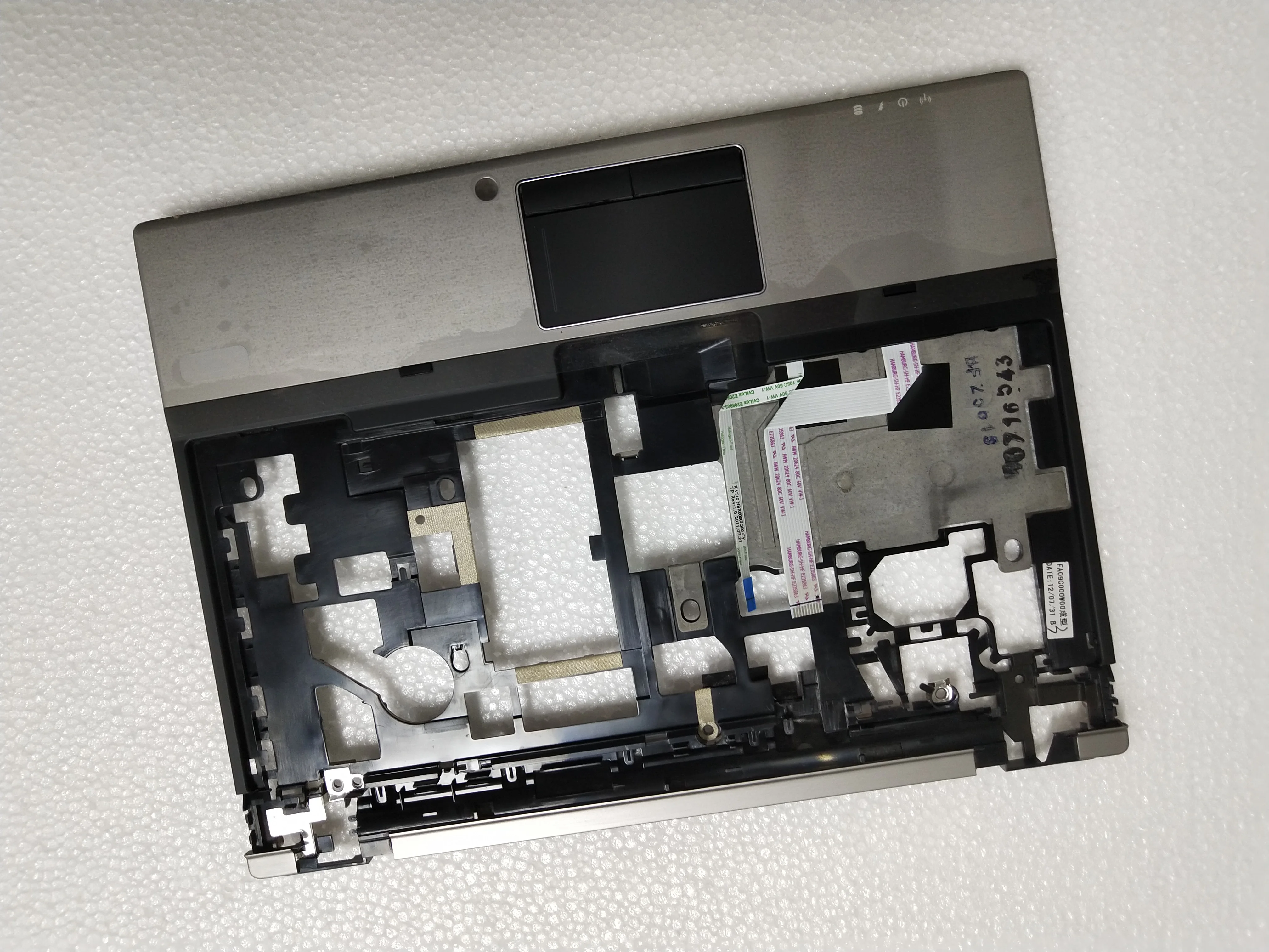 Для hp 2540P Упор для рук с TOUC hp AD без клавиатуры 610132-001