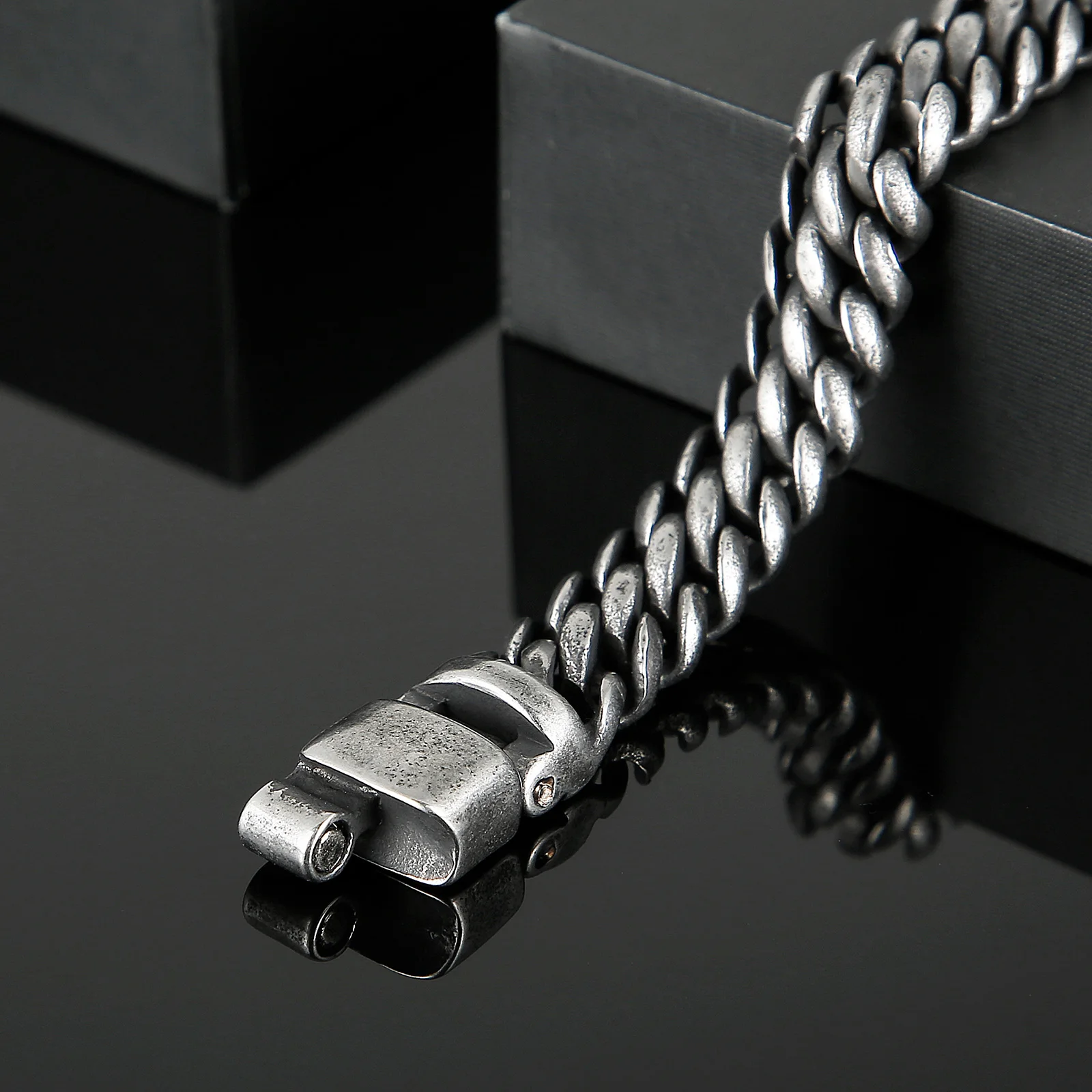 Fongten Men Steel Color Chain Series Darkness Jewelry Carving Shiny Simple Design Fashion Retro Punk Bracelet Handicraft Style