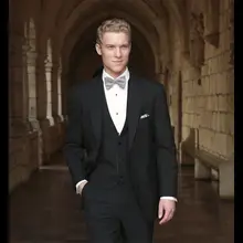 

2022 New Arrival Notch Lapel Men's Black Suits 3 Pieces British Style Fashion Custom Made Two Buttons Casual Wear Blazer Skinny