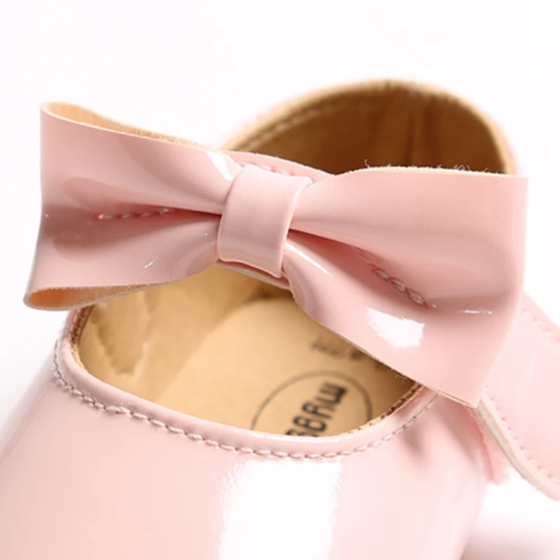 Детские мокасины для первых шагов; однотонные вечерние туфли с бантом для малышей; обувь для девочек; обувь для новорожденных из искусственной кожи; цвет белый, розовый, красный; Возраст 0-18 месяцев