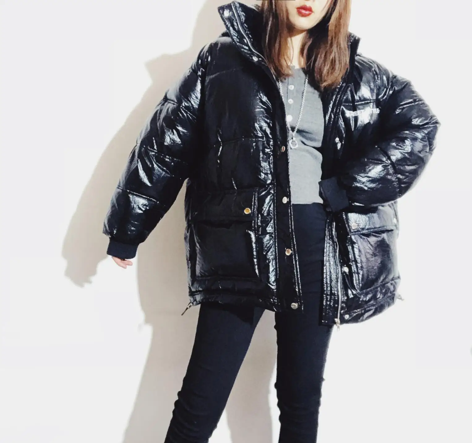 Пуховик со съемным капюшоном. Тонкий пуховик юникло с капюшоном. Пуховик со съемным капюшоном. Mango paris куртка. Пуховик pajar style#p2j0105f14.