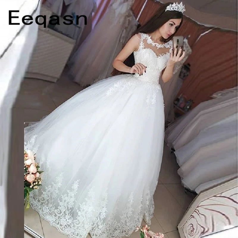 

New Ball Gown Wedding Dresses 2019 Luxury Long Train Lace Princess Vintage Wedding Gowns Custom Made White Bride Dress