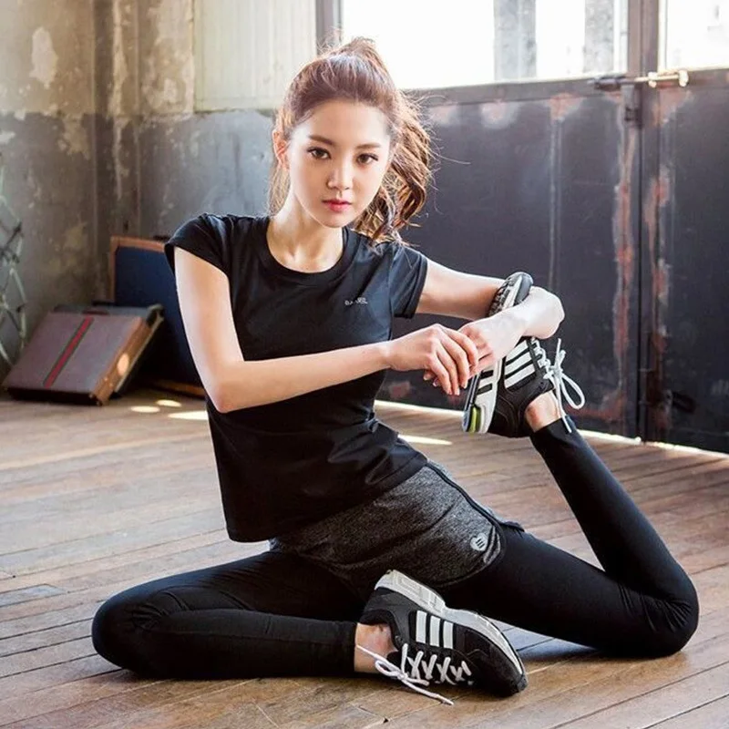 

Korean-style Summer New Style Short Sleeve Two-Piece Set Outdoor Fitness Suit Sports Set Brand Female Yoga Clothes