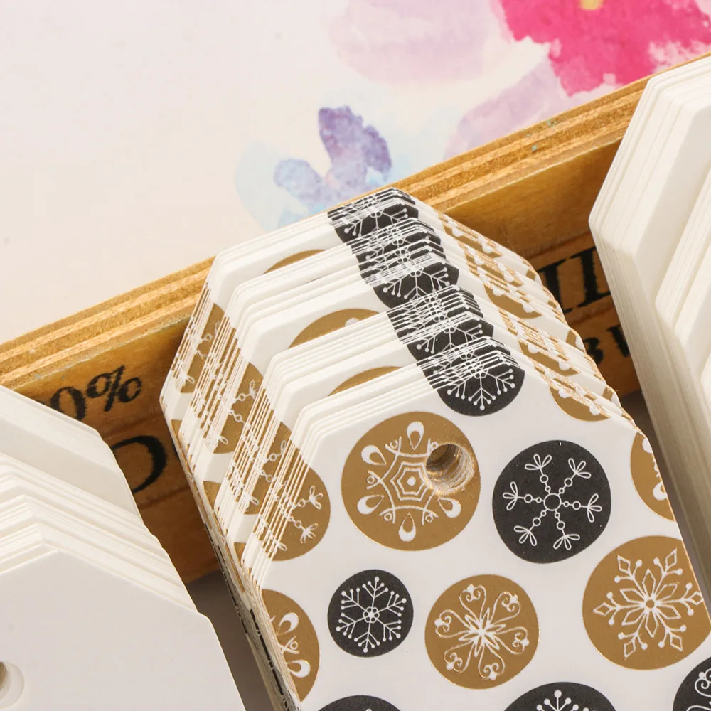 50 шт. DIY крафт-бирки Счастливого Рождества этикетки Висячие бирки Санта Клаус подарочная оберточная бумага вечерние открытки Рождественские украшения принадлежности