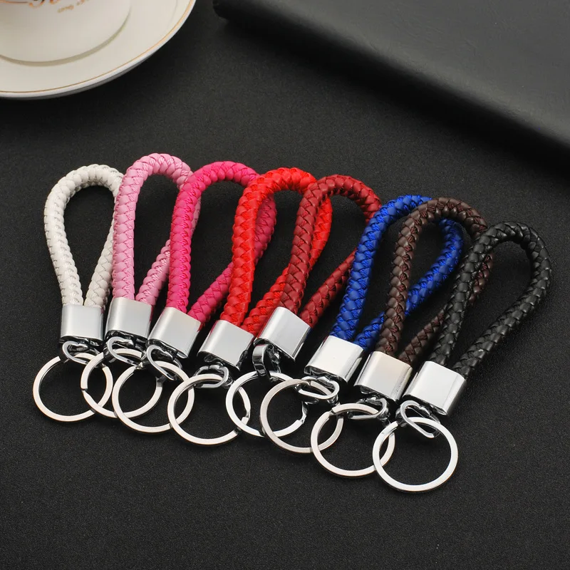 

Classic High Quality Men Key chains Red Black PU Leather Metal Keychain For Men And Women Jewelry Car Bag Key Ring Pendant Gift