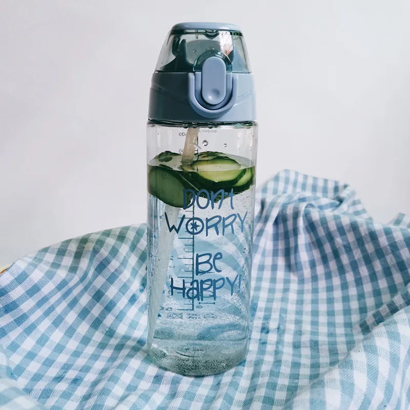 Blue 600ml Спортивный ударопрочный чайник большого объема с соломенной пластиковой чашкой маленькая свежая Студенческая портативная спортивная чашка с ручной чашкой - Цвет: Blue 600ml