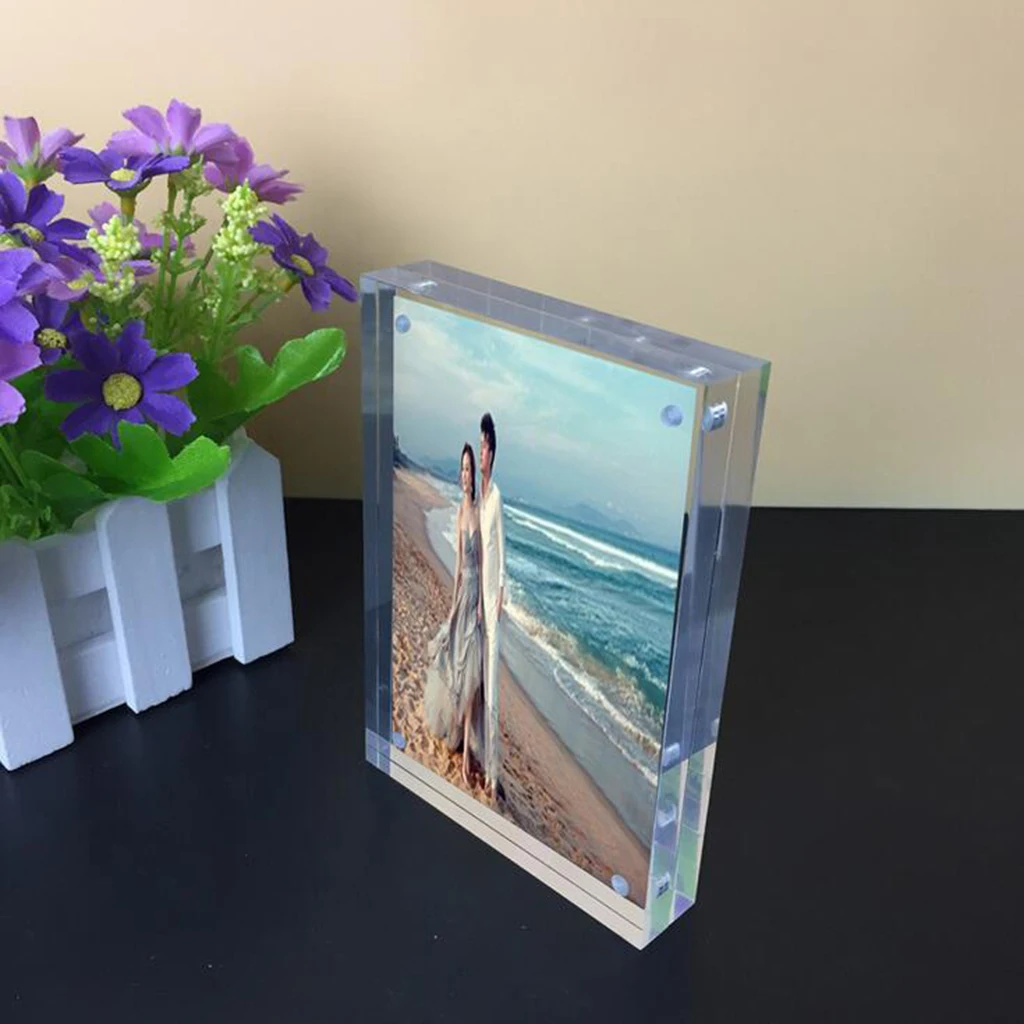 Acrylic Photo Frame 5.98x3.93`` Clear Picture Display with Magnet Crystal Picture Frame for Home Desk Table Decor