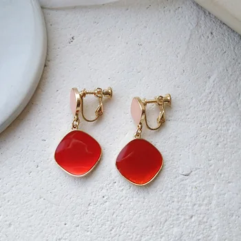 

Vintage Metal Red Enamel Clip Earrings Without Piercing Women Red Geometric Square Rhombus Stone Shape Clip Earrings No Hole