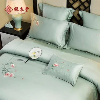 

Caiyitang 4 pieces smooth soft silk like bedding set flower embroidery bed quilt cover luxurious shiny style duvet cover set