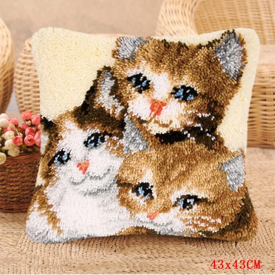 Cartoon Animal Cat Carpet Embroidery Pillows Knooppakket Needlework Set Latch Hook Cushion Button Package knoopkussen Sets
