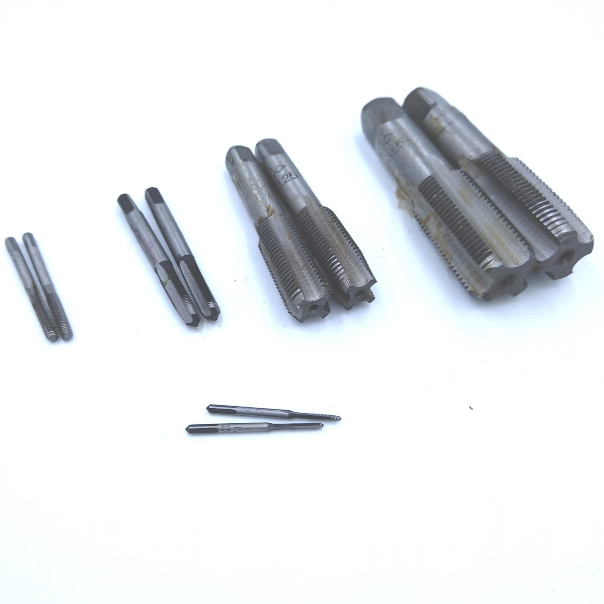 1Set M2 M2.2 M2.3 M2.5 M2.6 x 0.4mm 0.45mm Metric Taper and Plug Tap Pitch For Mold Machining * 0.4 0.45 functional high grade