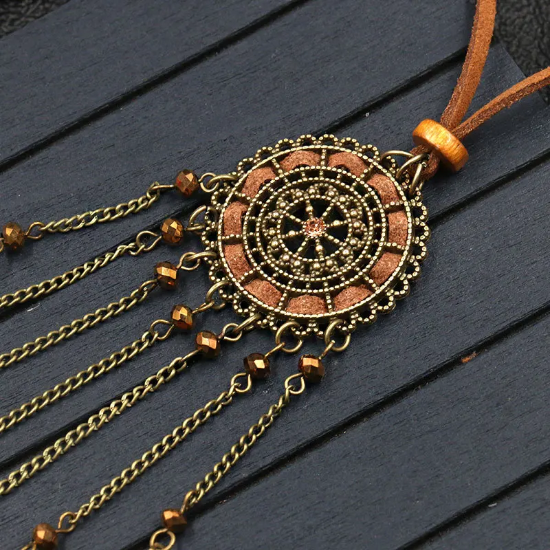 Collier Attrape Rêves Fantaisie Marron Clair Bijoux femme bohème capteurs de rêves style chic boho amérindien fantaisie