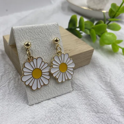 Simple Sunflower chrysanthemum earrings earrings for Women Korean Minimalist Earrings Jewelry Accessories wholesale