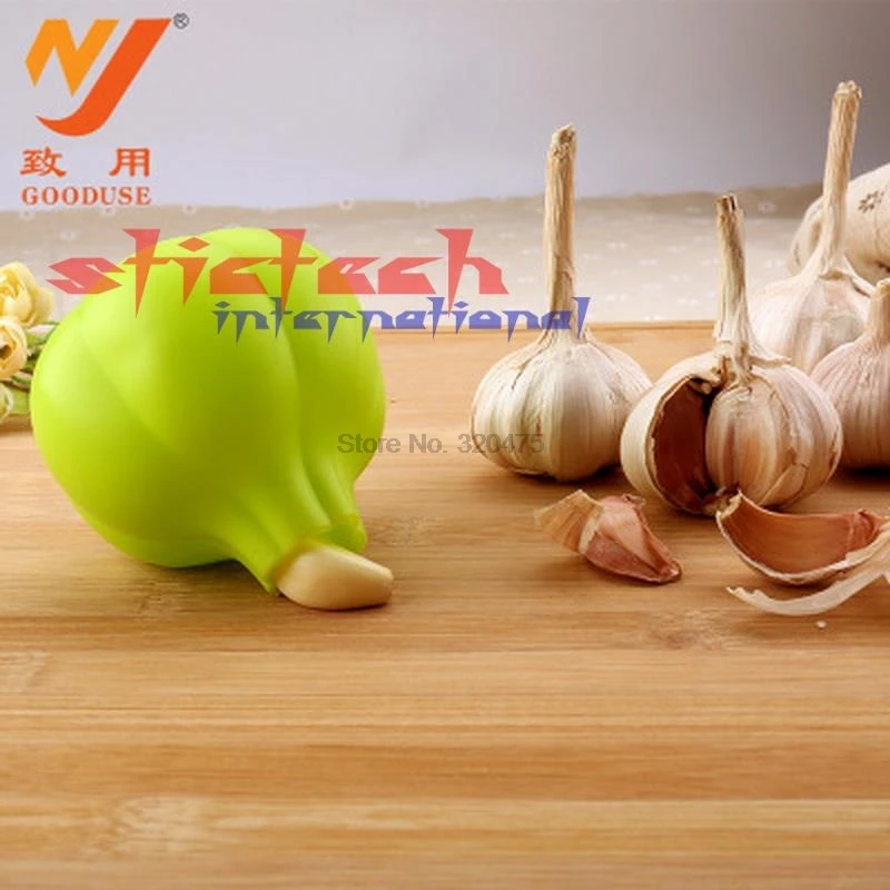 by dhl 200pcs Creative Garlic Peeling Device Practical Silicone Garlic Peeler Household Food