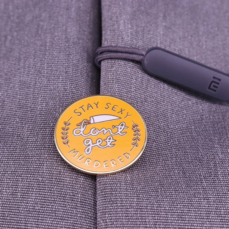 Брошь в стиле моих любимых убийц подкастов | Украшения и аксессуары