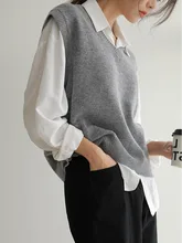 

Vest knitted women round neck coat 2022 new Korean vintage vest sleeveless sweater vest female khaqi and grey color SR331633