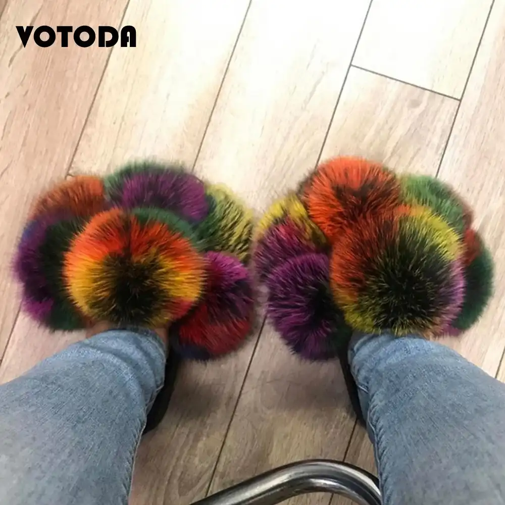 flip flops with fur pom pom