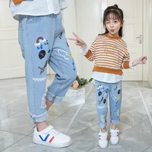 Детская одежда; сезон весна-осень; стиль; джинсы в Корейском стиле с принтом героев мультфильмов для девочек; цветные ковбойские рваные брюки; светильник для больших мальчиков
