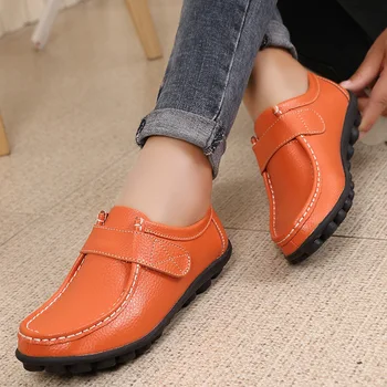 

2020 New 100% WOMEN'S Genuine Leather Shoes Middle-aged Flat Anti-slip Casual Shoes