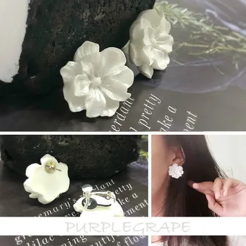 

European retro white resin flat flower earrings accessories DIY British high cold earrings handmade materials 10pcs