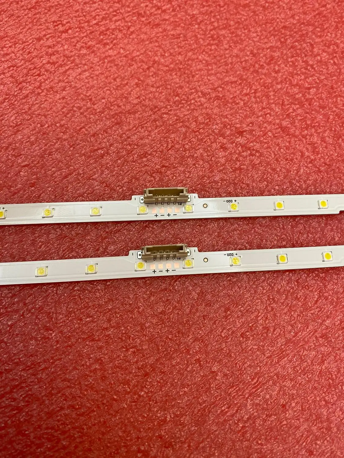 

New 2 PCS LED backlight strip for Samsung UE58NU7100 UE58RU7100 UN58NU7100 UA58NU7100 LM41-00632A BN96-46866A JL.E580M2330-408BS