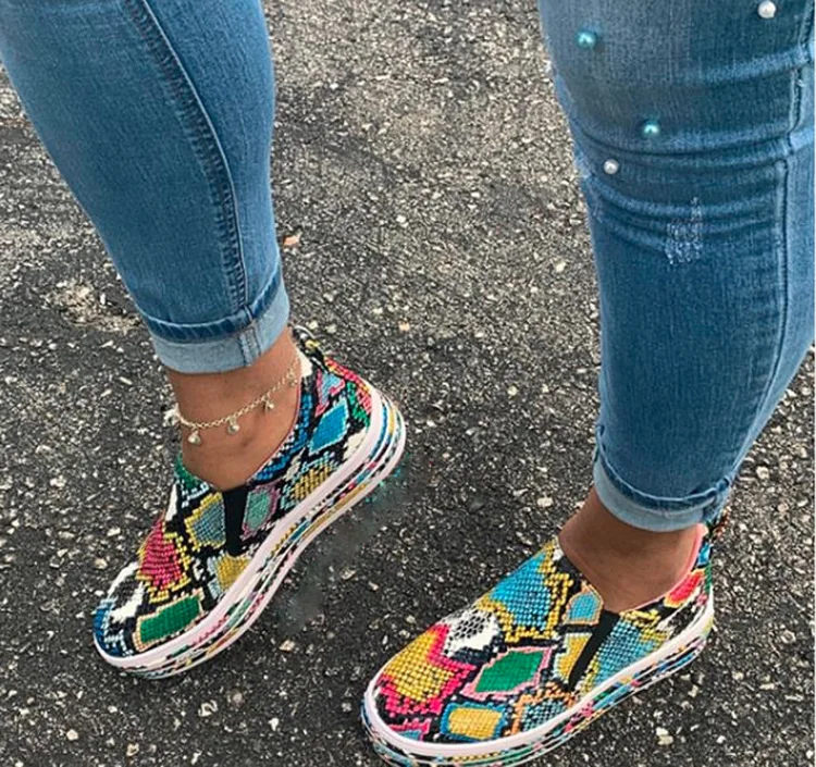 Günstige Frauen Schlange Druck PU Leder Vulkanisierte Schuhe Spitze up Weibliche Turnschuhe Mode 2020 Neue Plattform Frau Schuhe Walking Schuhe