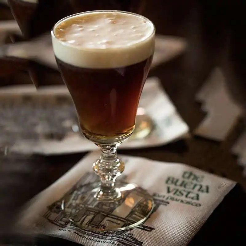 Faire un Irish coffee (en français café irlandais) avec une