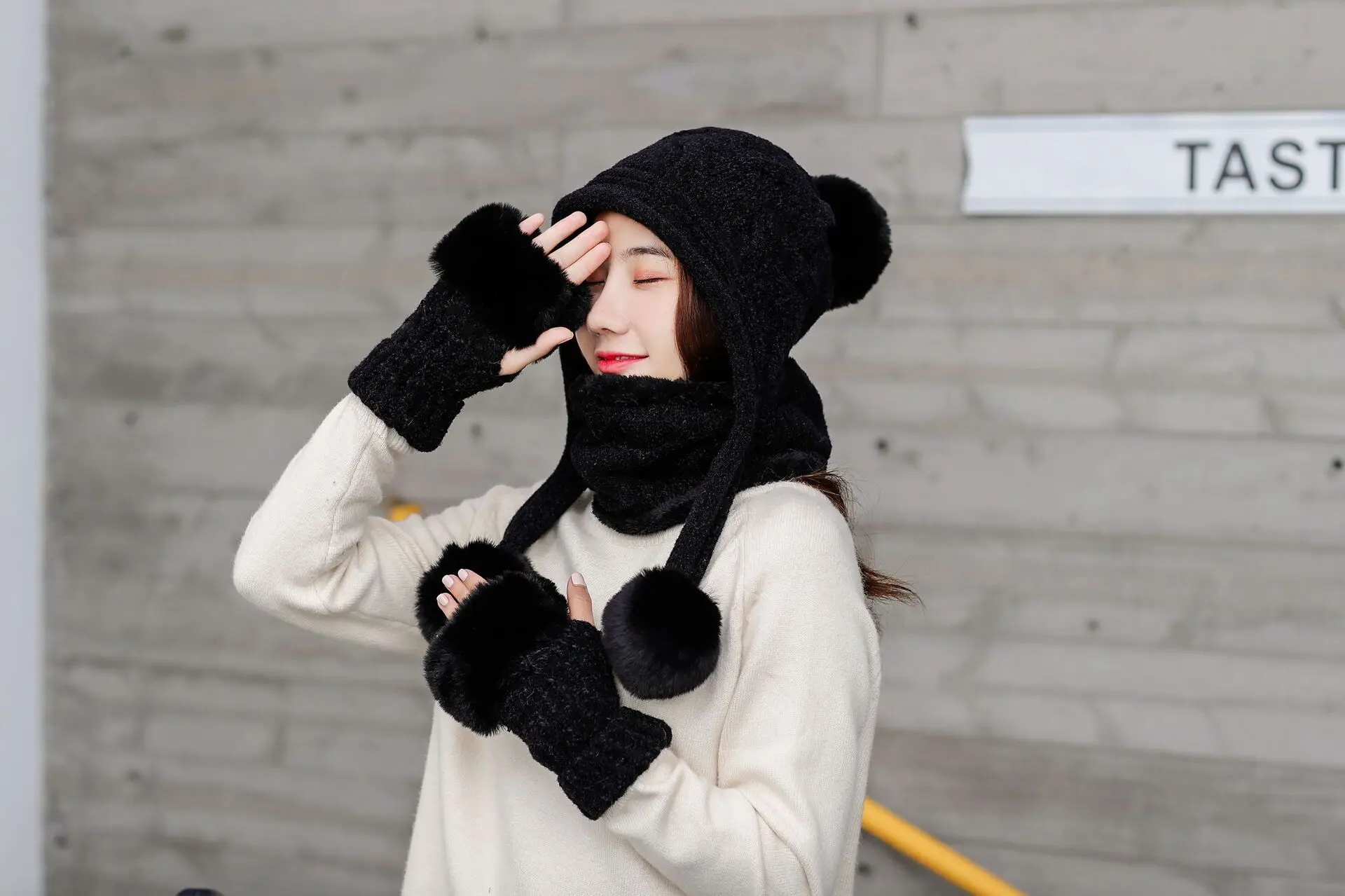 Новая вязаная зимняя шапка, шарф, перчатки, набор для женщин, толстая теплая Модная шапка для женщин, подарок