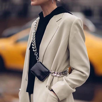 

2020 Spring Summer Stylish Black White Color Single Wide Chain Zipper PU Leather Small Messenger Bag All Match