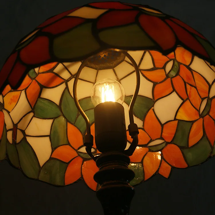 

Tiffany Table Lamp Stained Glass European Baroque Classic for Living Room E27 110-240V