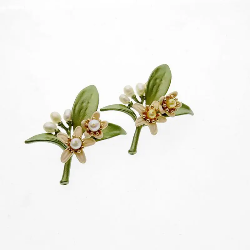 

Processing Vintage Accessories Women's Natural Pearl Organge Flower Collar Pin Green Baking Varnish
