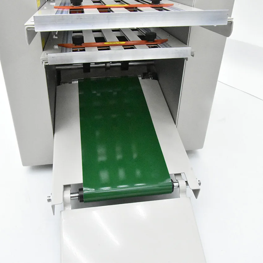 고속 접이식 자동 용지, 최대 210x620mm, 접이식 트레이 4 개, 대용량 작업량 220V, 110V, ZE-9B / 4
