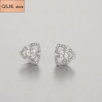 

QSJIE High Quality Swa Simple Temperament Triangle Hollow Lady Ear Nails