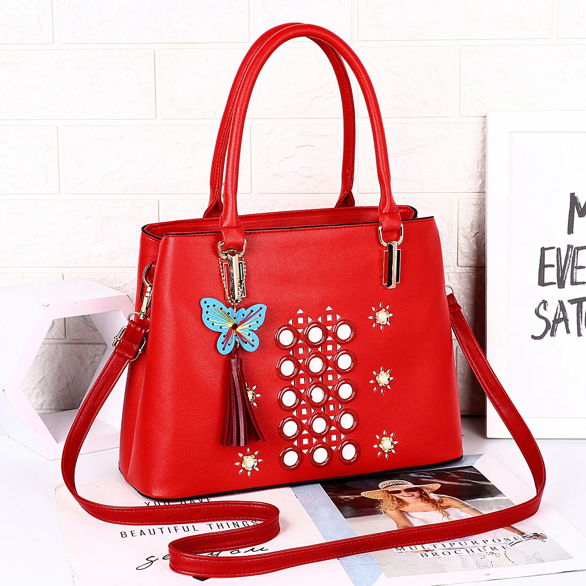 

[10 from the Grant] Circle Decoration Fashion And Personality Hugh Commuting Women's Crossbody Bag Mom Handbag