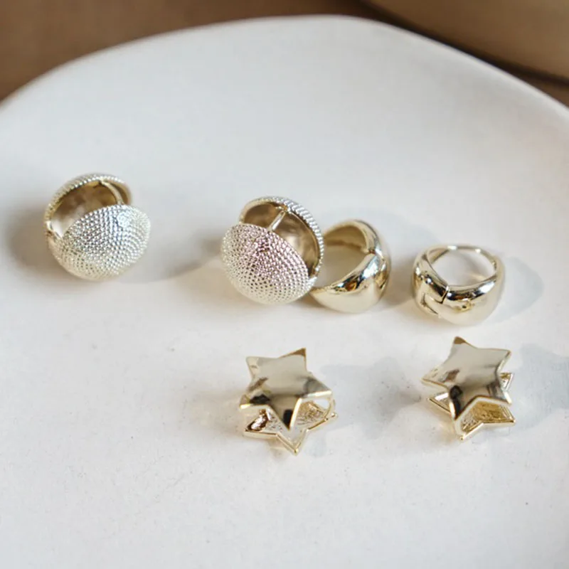 

Kpop Gold Stereoscopic Star Ball Stud Earrings for Women Girl Charms Small Earrings Fashion Jewelry