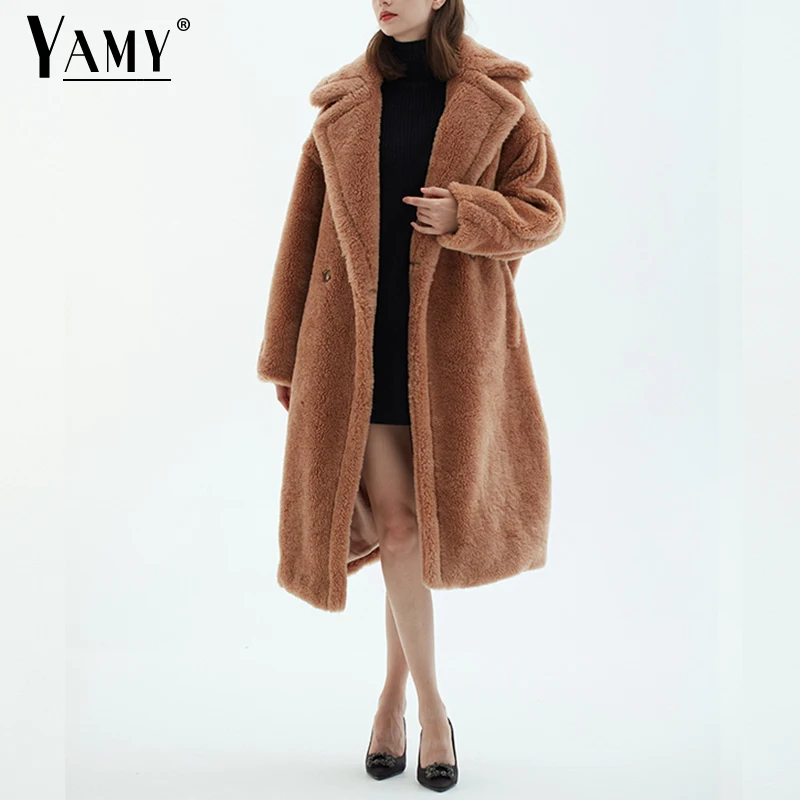 Donna Abbigliamento da Cappotti da Pellicce e ecopellicce Teddy coatKRAKATAU in Pile di colore Verde