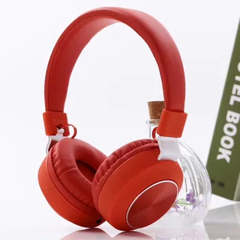 

Kids Earbud Headphones 3.5mm Plug wired Headphone Sports bass stereo Headphone with Microphone for mobile phone