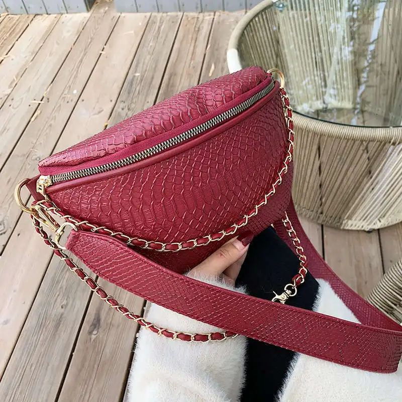 

Crocodile Pattern PU Leather Crossbody Bags For Women 2020 Small Shoulder Messenger Bag Female Travel Handbags Chain Bag
