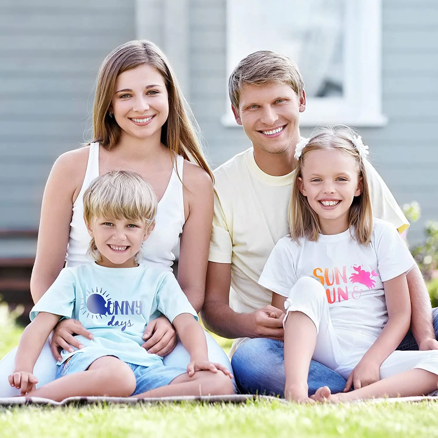 Современная семья. Фотография семьи. Семьи из 4 х. Силуэт семьи из четырех человек. Семьи из 4 х.