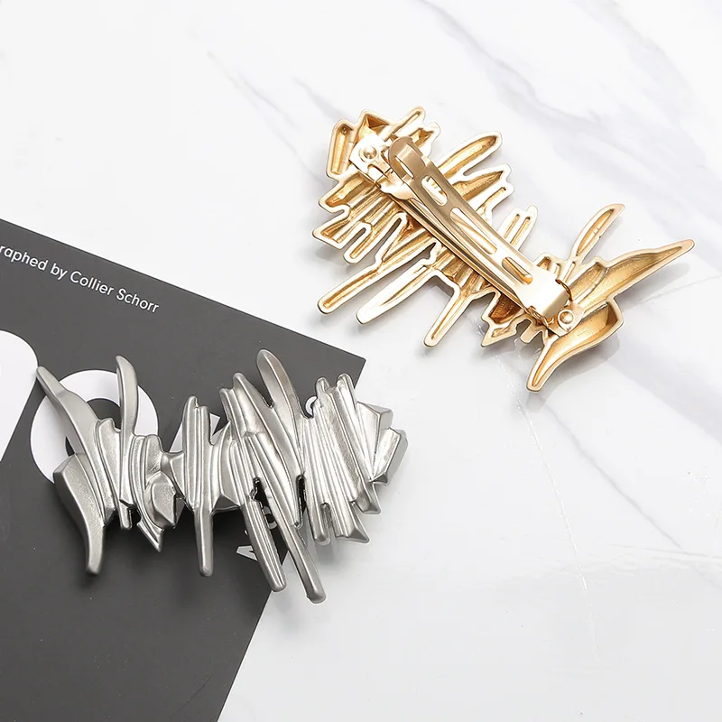 

Xugar Hair Accessories Hair Combs With Hollow Loop for Women Gold Metal Silver Color Tassel Hairpin Irregular Geometric Hairgrip