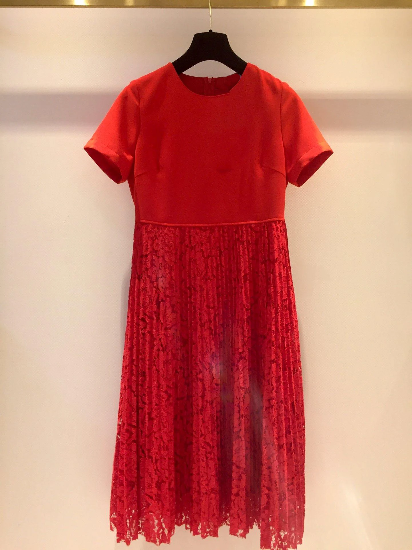 

2019 new ladies fashion short-sleeved round neck stitching lace dress 0803