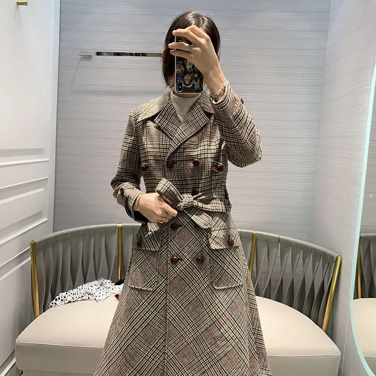 Autumn New Temperament Elegant Three-dimensional Cut Waist Plaid Women Wool Long Coat