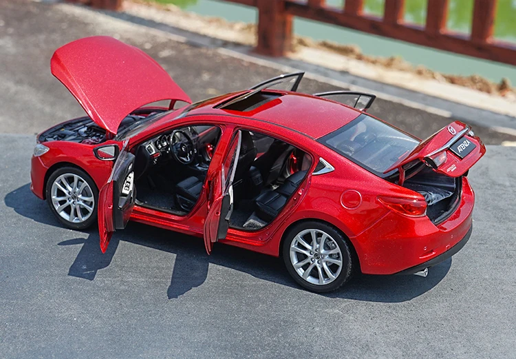 Авторизованный завод литья под давлением 1:18 литья под давлением Mazda 6 Atenza классические модели игрушечных автомобилей в подарок, коллекция