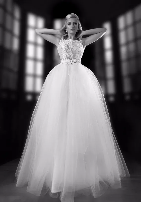 Sexy Puffy Witte Mouwloze Bridal Dress Wedding Applique Baljurk Tule Trouwjurk 2015 (YASA-6138) Sexy Puffy Witte Mouwloze Bridal Dress Wedding Applique Baljurk Tule Trouwjurk 2015 (YASA-6138)