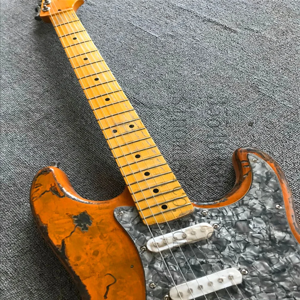 На заказ Ретро ST старая электрическая гитара, желтая вырезанная через шею фабрика, чтобы обеспечить на заказ