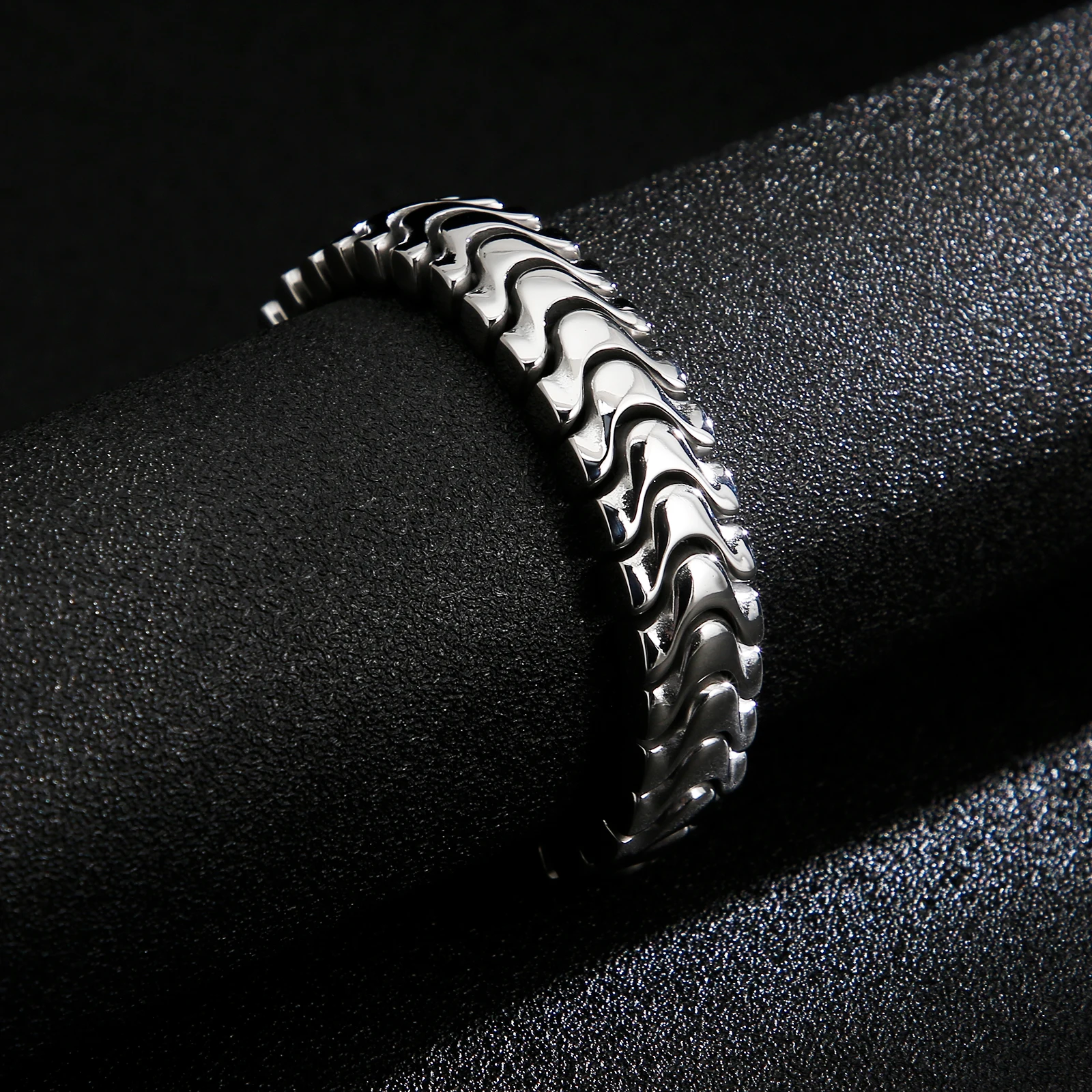 Fongten Silver Color Shiny Men Bracelet Stainless Steel Bone Chain Bangle Bracelets For Men Charm Jewelry Christmas Gifts