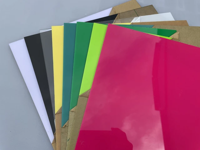 Panneau acrylique opaque en plexiglas, plaque teintée, blanc, noir, rouge,  vert, jaune, projets d'affichage de
