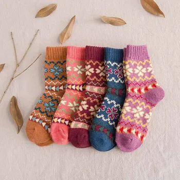 

5Pairs/Lot Winter New Retro Rabbit Women Wool Socks Women 's High - End Comfortable National Wind Warm Socks