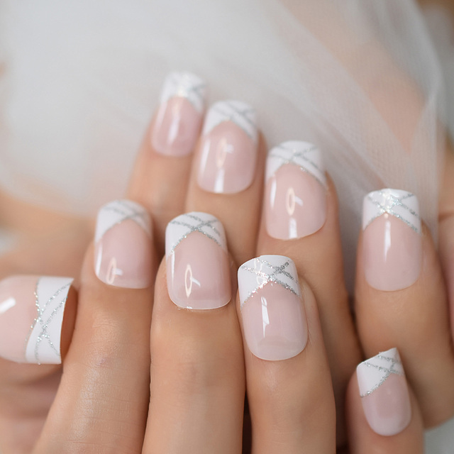 Nails Set Arc Tip YZV Gold Line Designs Artificial Nail In Bag Packaging Short Pink Lovely Fingernails Daily Wear